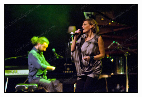 Stefano Bollani e Irene Grandi foto Luca Bolognese